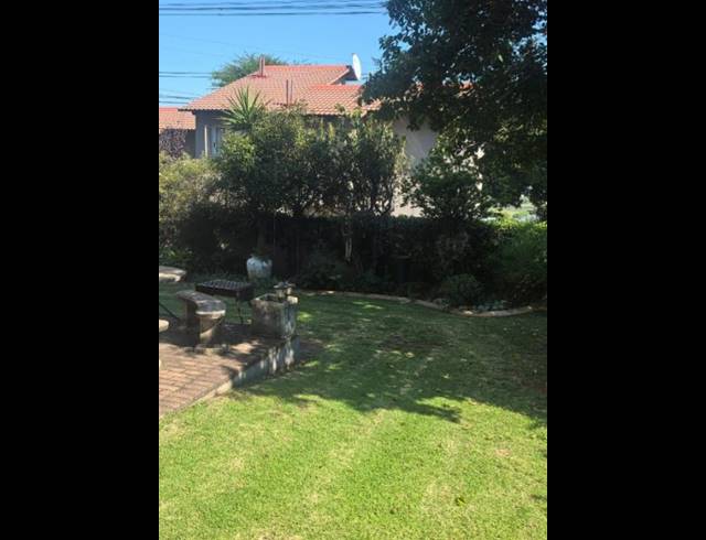 2 BEDROOM TOWNHOUSE FOR SALE IN SUNNYROCK